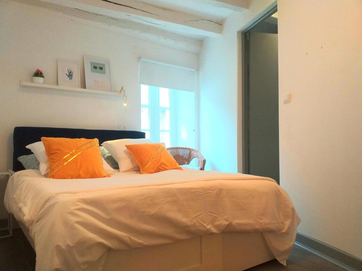 בורז'ה A La Grosse Armee - Dans Hotel Particulier, Hypercentre Avec Garage, Au Calme מראה חיצוני תמונה